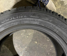 Load image into Gallery viewer, 2256018 225/60R18 100T Toyo Observe GSi-5 winter tire single 12.7/32
