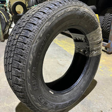 Load image into Gallery viewer, 2556518 255/65R18 - 111T Bridgestone Dueler HL Alenza tire single 10/32
