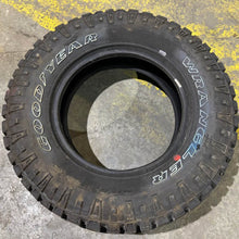 Load image into Gallery viewer, 2757018 275/70R18 125/122R Goodyear Wrangler Duratrac E/10PLY OWL tire x1 18/32
