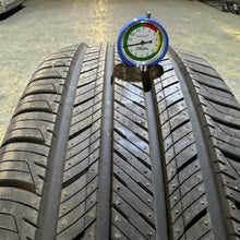 Load image into Gallery viewer, 2556518 255/65R18 - 111H Hankook Kinergy GT tire single 10.1/32
