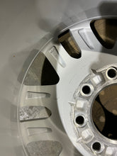 Load image into Gallery viewer, 20&quot; GMC Sierra 2500 3500 SRW Machined W/Silver wheel rim Factory OEM 5950
