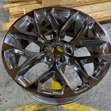 Load image into Gallery viewer, 22&quot; GMC Sierra 1500 Yukon Chrome wheel rim Factory OEM single 5668
